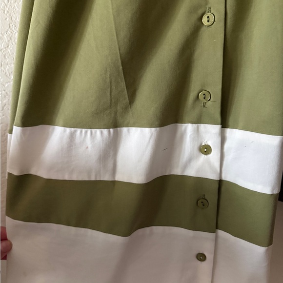 Elegant Olive Green and White Dress - Picture 3 of 4